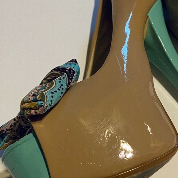 Chinese Laundry Pump Heels Beige Peep Toe Size 6 - Picture 9 of 11